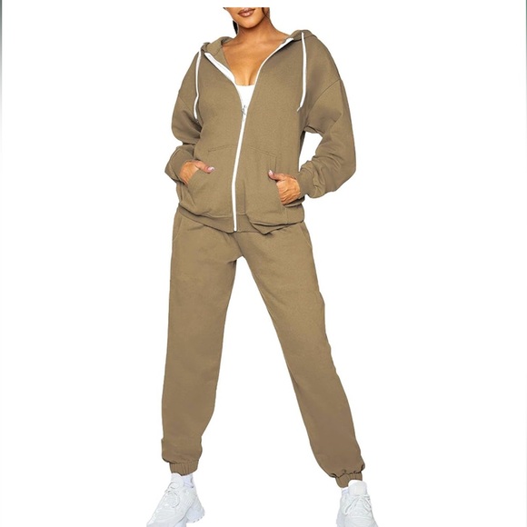 SOLD Women's Tan Hoodie and Jogger Set X-Large - Picture 1 of 7